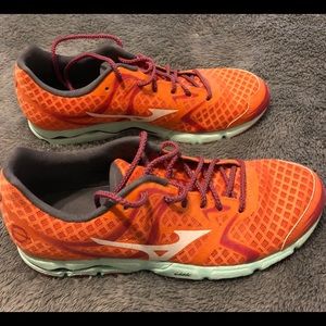 Mizuno Wave Hitogami - Women’s 9.5